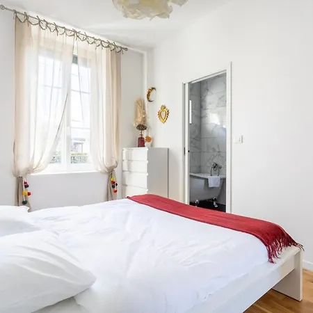 Apartment 153 - Au Calme & Climatise
